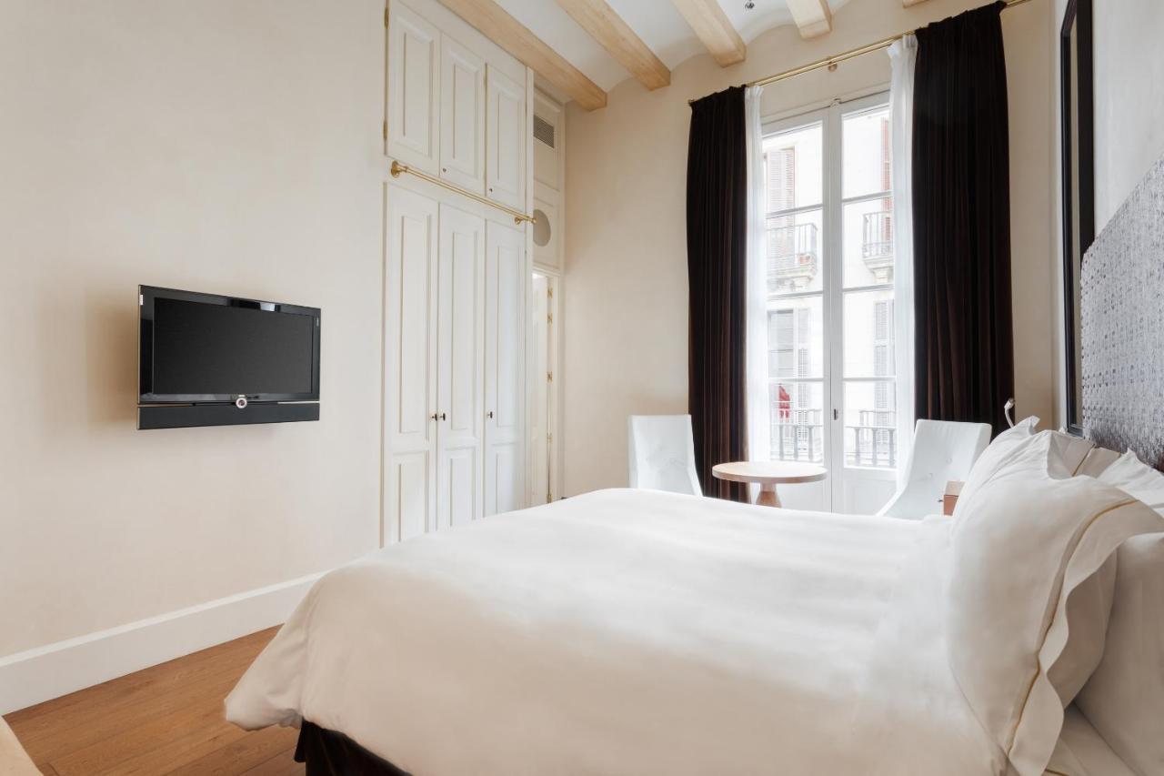 ברצלונה Do Placa Reial Powered By Sonder מראה חיצוני תמונה A room at the hotel