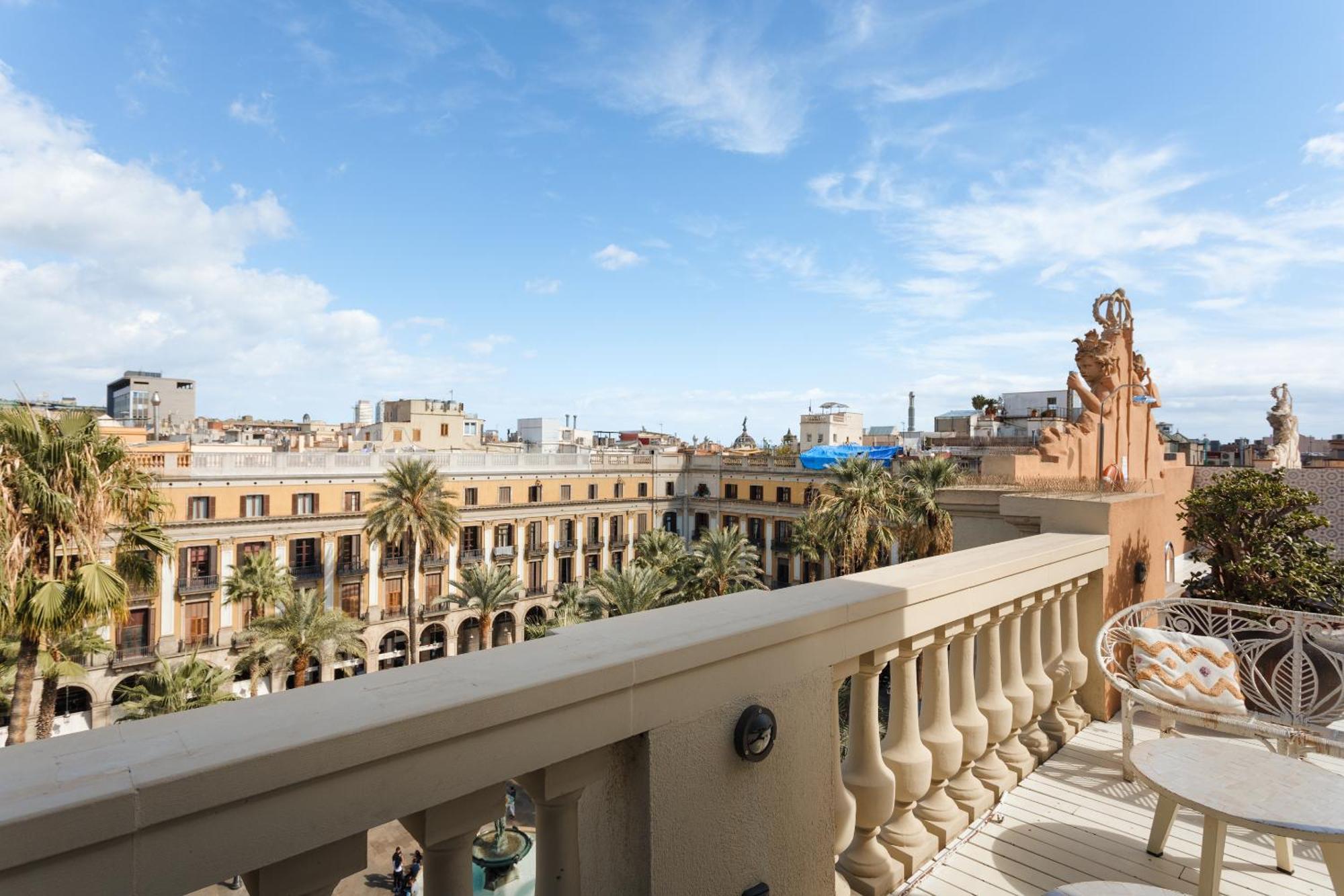 ברצלונה Do Placa Reial Powered By Sonder מראה חיצוני תמונה View from the hotel