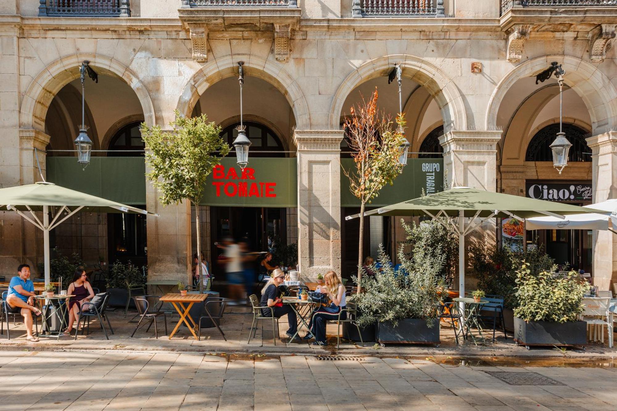 ברצלונה Do Placa Reial Powered By Sonder מראה חיצוני תמונה A typical café in Athens